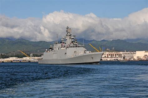 INS Sahyadri, a Shivalik-Class multi-role frigate, at Pearl Harbor [1440x956] : r/WarshipPorn