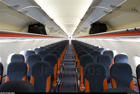 G-EZOH | Airbus A320-214 | easyJet | Nils N. | JetPhotos