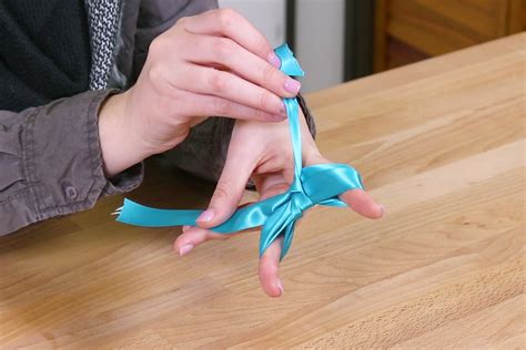 5 Ways to Tie a Bow | OFS Maker's Mill