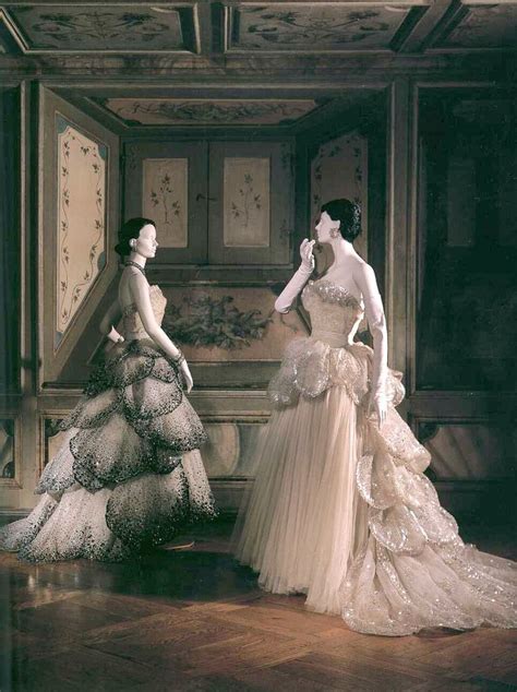 Christian Dior dresses from 1949 named "Junon" on the left and "Venus" on the right | Vintage ...