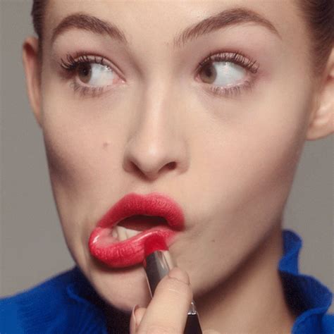 Come in Color! 5 Brilliant Makeup Ideas for Party Season Bold Makeup, Simple Makeup, Beauty ...