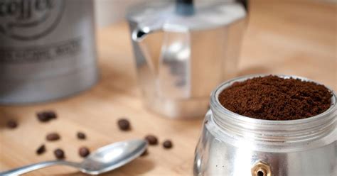 What's The Best Grind Size For A Moka Pot? Ultimate Guide! | Coffee Break Lovers