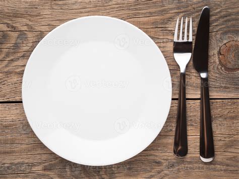 plate, fork, knife 7193940 Stock Photo at Vecteezy