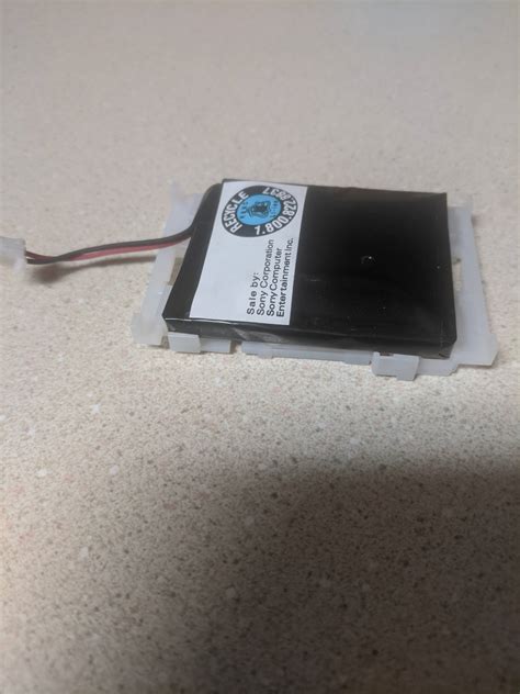 Battery replacement find : r/PS3