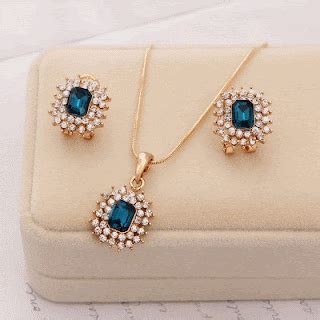 Online business: Women 18K Gold Plated Filled Austrian Jewelry Necklace Earrings set
