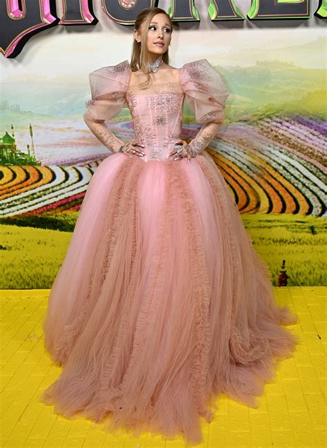 Ariana Grande Wears Glinda Dress at 'Wicked' Sydney Premiere: Photos