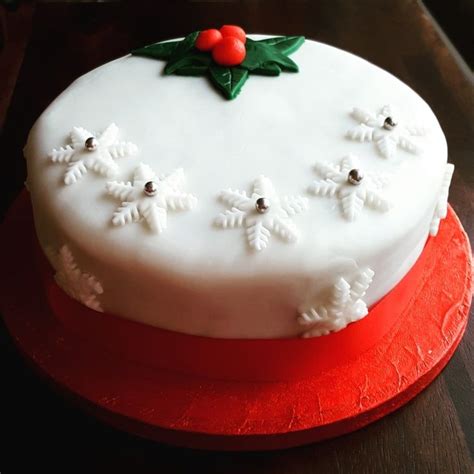 Delia's Classic Christmas Cake - A Cookbook Collection | Christmas cake, Christmas cake recipes ...