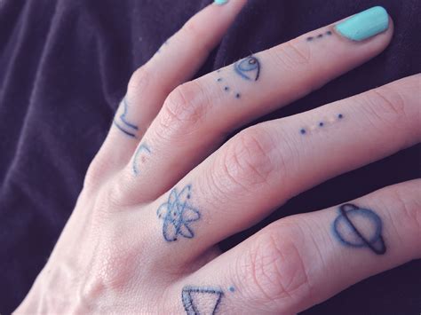 Eye Tattoo Finger - Printable Calendars AT A GLANCE