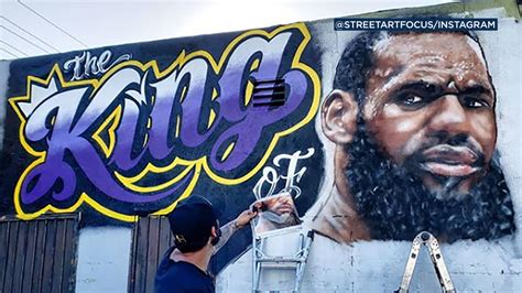 LeBron James mural on side of Venice restaurant welcomes Lakers newest star - ABC7 Los Angeles