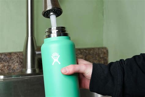 Hydro Flask 32 oz Wide Mouth Water Bottle Review | Pack Hacker