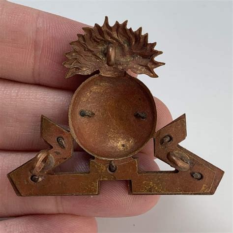 Lancashire Fusiliers Regiment OFFICERS Bronze Collar Badge