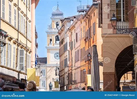 Parma City Center, Via Farini and the Central Square: Piazza Garibaldi ...