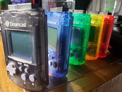 How many different color VMU's are out there? : dreamcast