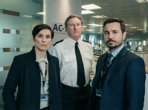 Line of Duty's Martin Compston on accents, selfies and not watching Bodyguard