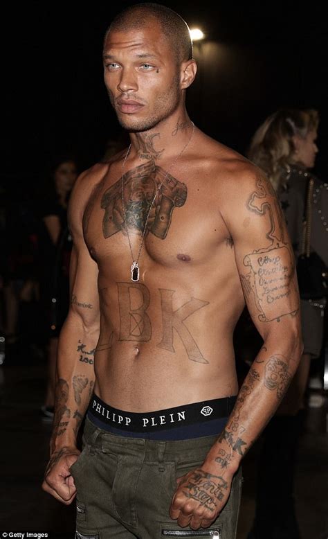 Shirtless Jeremy Meeks steals spotlight at fashion show | Daily Mail Online