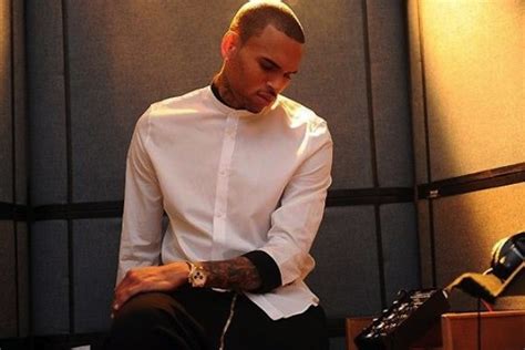 Chris Brown Tortured Himself In New Song "Somebody Else" [AUDIO] - Urban Islandz