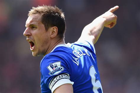 Manchester United transfer rumours: Phil Jagielka makes no sense whatsoever - The Busby Babe