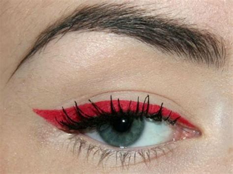 BEAUTY: Red Eye Makeup