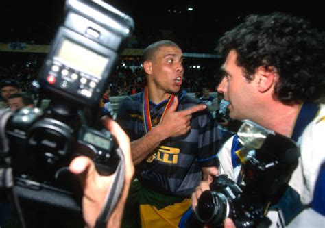 Ronaldo Nazario Soccer Player Photos – Pictures of Ronaldo Nazario Soccer Player | Getty Images