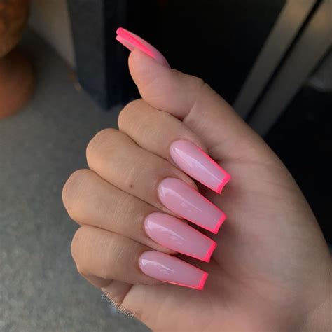 Chaun P. 🇰🇭 on Instagram: “Love Fresh Sets 💗 #sculpted #boxtips” | Long acrylic nails, Best ...