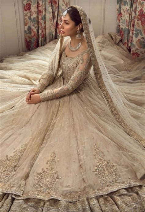 Gorgeous mahira khan 🥰 😘 | Latest bridal dresses, Pakistani bridal wear ...