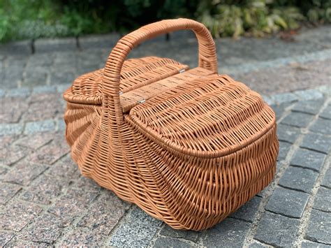 Vintage large wicker picnic basket - campestre.al.gov.br