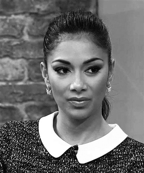 nicole scherzinger interview gif | WiffleGif