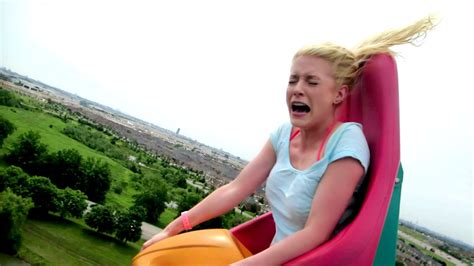 Girl's Hilarious Roller Coaster Reaction | Videsta.com