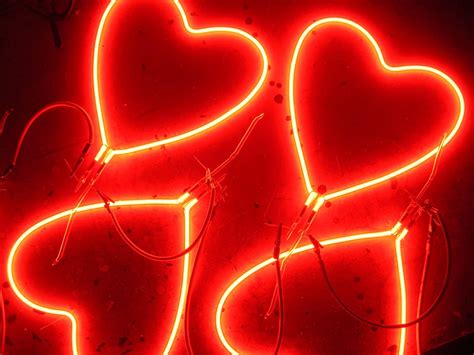 Neon Heart Desktop Wallpaper