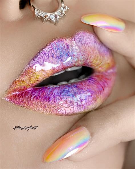 Ver esta foto do Instagram de @theminaficent • 2,887 curtidas Lip Art Makeup, Lipstick Art ...