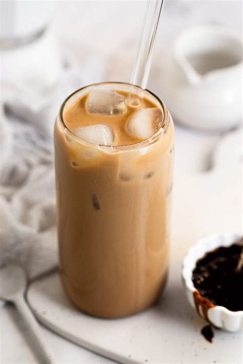 5-Minute Iced Mocha Latte