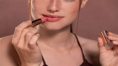 Best Pink Brown Lipstick for Fair Skin: Top Picks and Tips