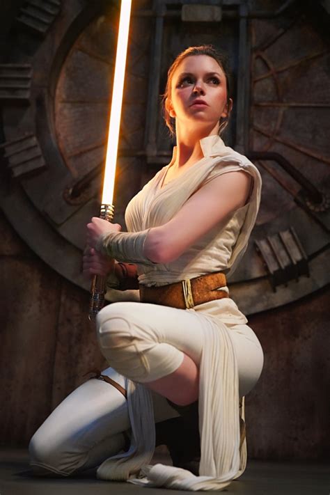 The 30 Best Rey Skywalker Cosplays We've Ever Seen (Most Beautiful ...