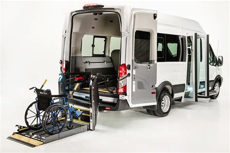 Full-Size Mobility Vans - Driverge Vehicle Innovations