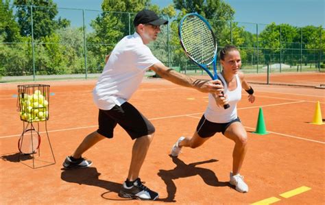 Beginner Tennis Drills - Tennis Universe