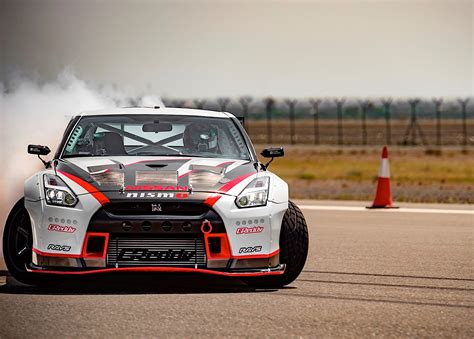 Nissan GT-R Breaks World Record for Fastest Drift, Performs One at over 300 km/h - autoevolution