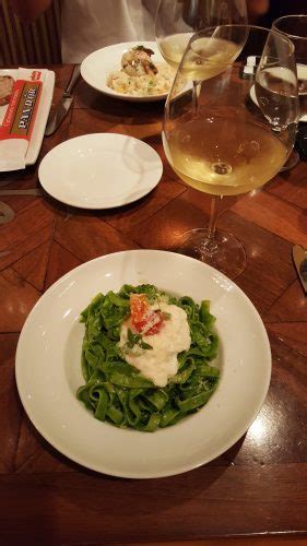 A Meal At Tutto Italia At Epcot Will Transport You To Italy! - Disney World