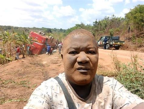 Man's 'before and after' Mozambique bus crash selfies goes viral - Best World News