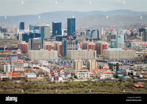 Vista di una città, Ulan Bator, Mongolia Foto stock - Alamy