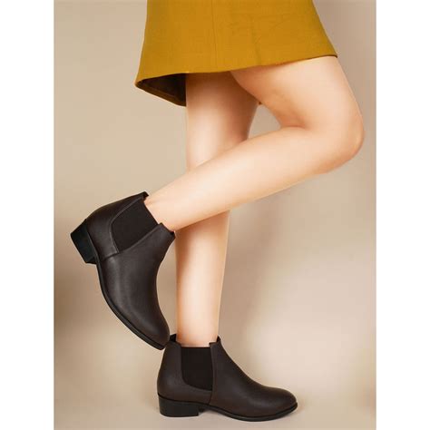 Buy SHUZ TOUCH Brown Solid Chelsea Boots Online