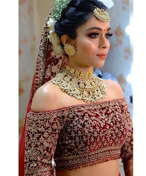 Blouse Back Neck Designs, Fancy Blouse Designs, Indian Bride Outfits, Indian Bridal Fashion ...