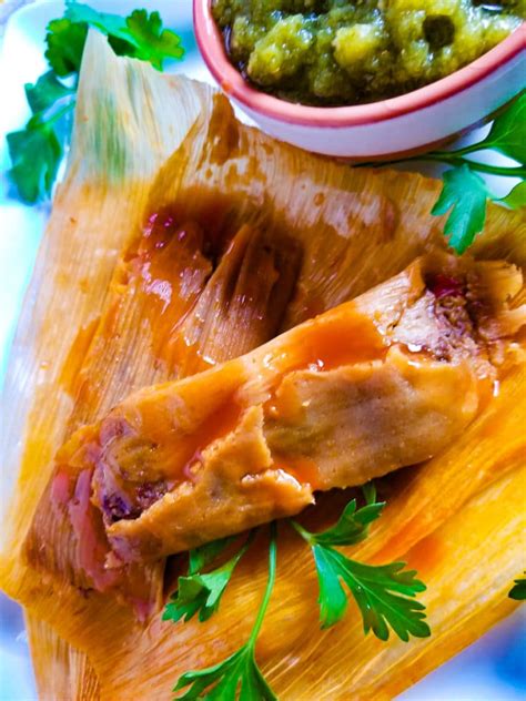 Tamales Mexicanos Rojos