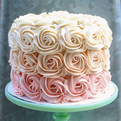 Le rose cake, le plus simple des cakes design - Cook and Goûte | Best frosting recipe, American ...