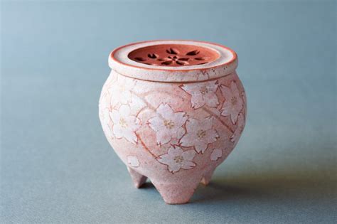 The Art of Japanese Ceramics – IGNITION INT. – Medium