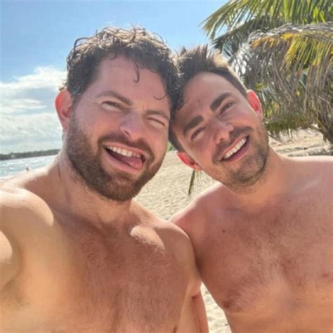 Jonathan Bennett marries Jaymes Vaughan in Mexico