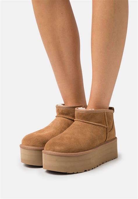 UGG CLASSIC ULTRA MINI PLATFORM - Platform ankle boots - chestnut/cognac - Zalando.ie