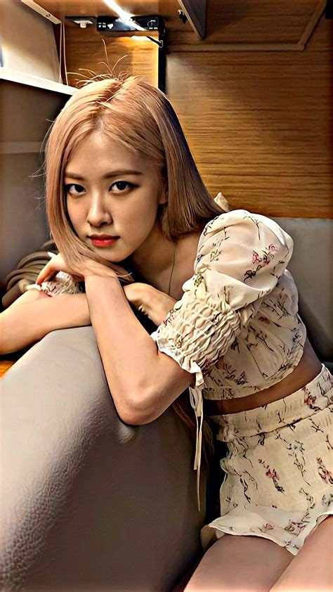 Rose Photos, Blackpink Photos, Foto Rose, Rosé Icons, Rose Park, Cute ...