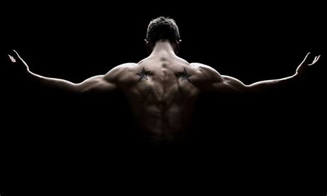 Build Stronger Shoulders with Calisthenics - This Is Why I'm Fit