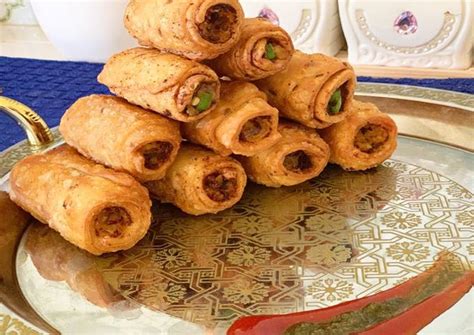 Potato samosa roll Recipe by Madiha Ali - Cookpad