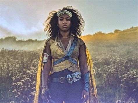 Meet Star Wars: The Rise of Skywalker character Jannah. Played by British actress Naomi Ackie ...